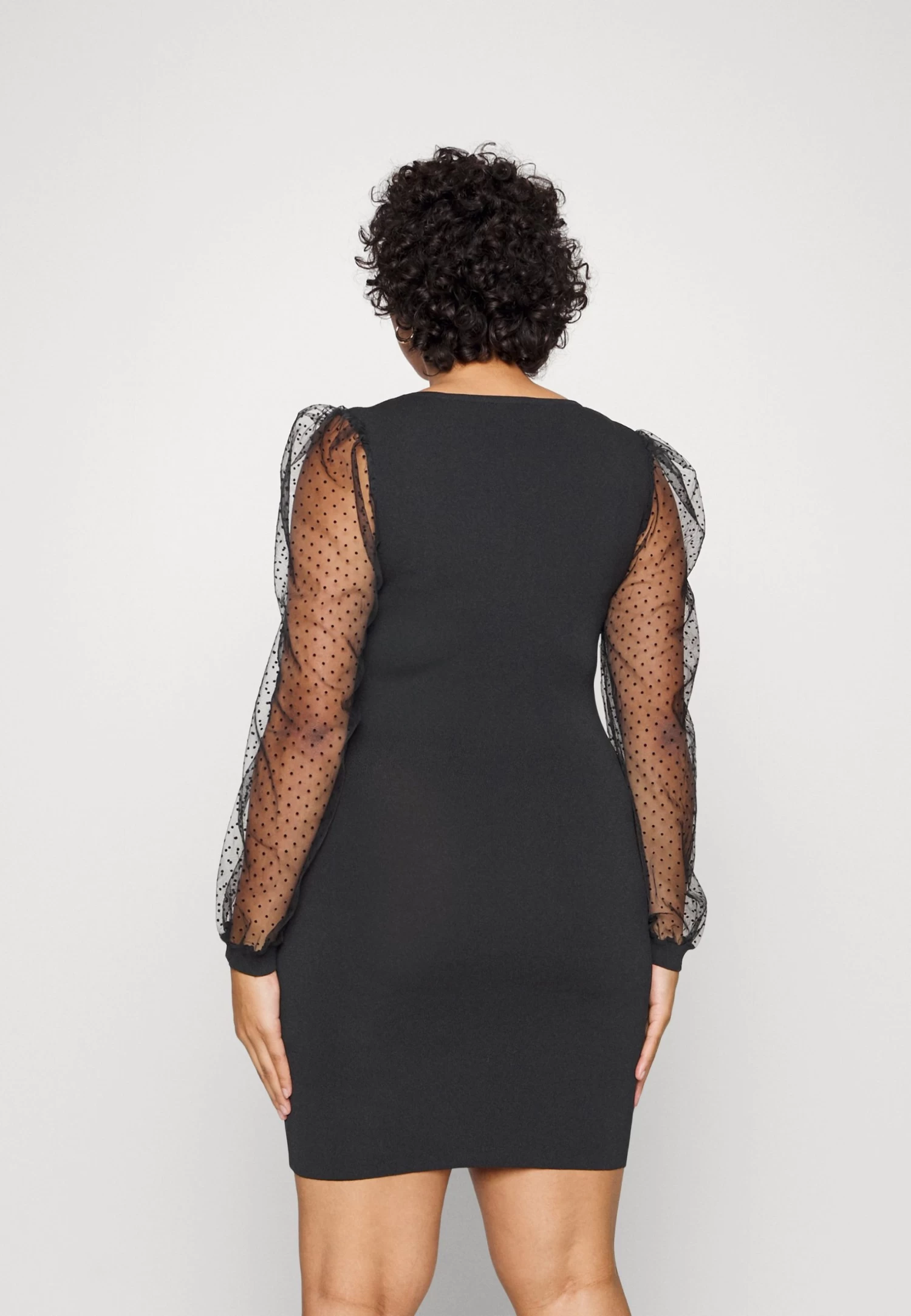 Bodycon Sleeves Low Neck Mini Dress - Robe Pull - Black 3 Bodycon Sleeves Low Neck Mini Dress - Robe Pull - Black – Image 3