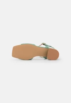 Sandales - Mint 10 Sandales - Mint -Pas Cher Mode Féminine Magasin 363572377c59481381329aae3e9b9bce