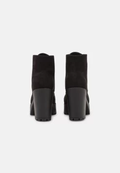 Bottines À Lacets - Black 9 Bottines À Lacets - Black -Pas Cher Mode Féminine Magasin 38448ea4052c4ff3b872560b667d1df9