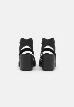 Sandales À Plateforme - Black -Pas Cher Mode Féminine Magasin 3f4991f1734c4990adc6ac7484ac2f3b