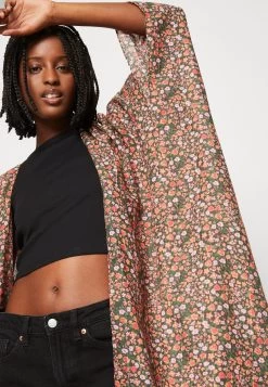 Even&Odd Veste Légère - Red -Pas Cher Mode Féminine Magasin 43d9cfdc31774a99b2e96d2dc6161233