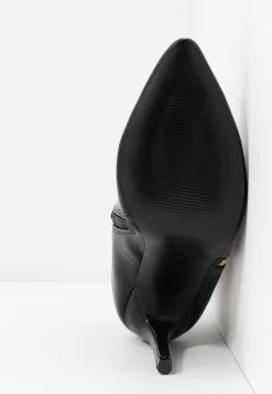 Even&Odd Bottines À Talons Hauts - Black -Pas Cher Mode Féminine Magasin 4491f26e0d5541699149494c2dc8ec9b