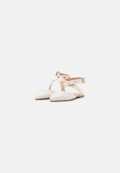 Sandales - Off-White 8 Sandales - Off-White -Pas Cher Mode Féminine Magasin 489bb826f6a24387b56700e538d55b2b