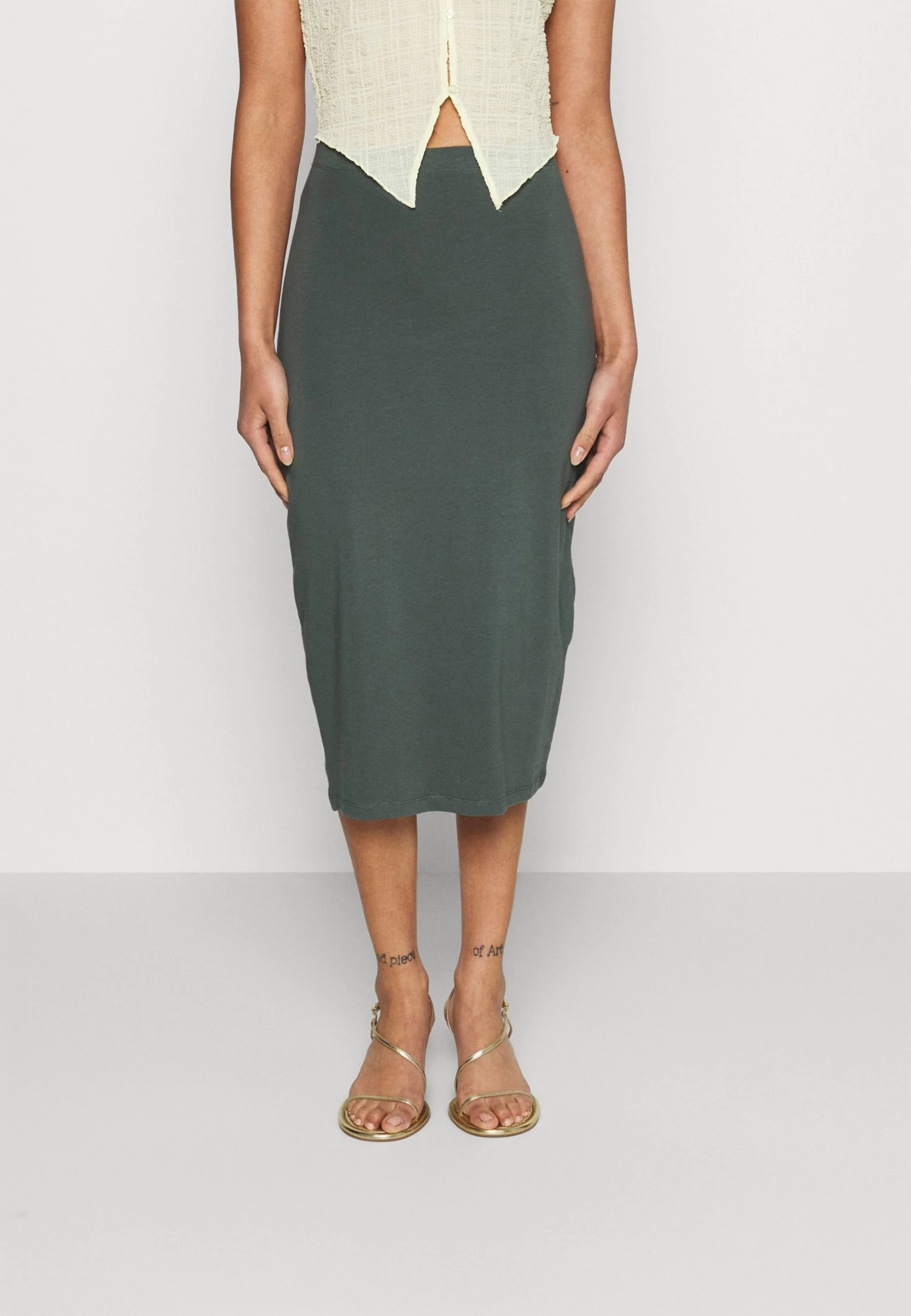 2 Pack - Jupe Crayon - Black/Light Green 4 2 Pack - Jupe Crayon - Black/Light Green – Image 4