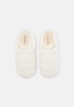 Even&Odd Chaussons - Off-White -Pas Cher Mode Féminine Magasin 68a2a8860e8e4a2e8c4a995170417e9b