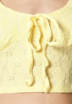 Even&Odd Romantic - Blouse - Light Yellow -Pas Cher Mode Féminine Magasin 6b6995345e7e4da6b5cb7f25ab55d269