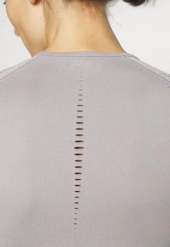 T-Shirt À Manches Longues - Grey 13 T-Shirt À Manches Longues - Grey -Pas Cher Mode Féminine Magasin 6dc242e0327247be92569f2ea8a37f03