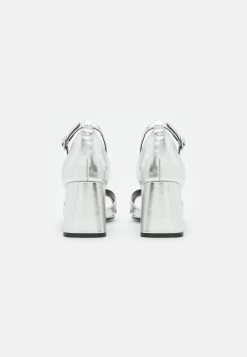 Sandales - Silver 9 Sandales - Silver -Pas Cher Mode Féminine Magasin 76d8169a99ee47aa820176c669f40448