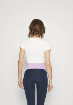 T-Shirt Basique - Cloud Dancer -Pas Cher Mode Féminine Magasin 7f9b13b345fb4eb28d94d0c702b0aa2f