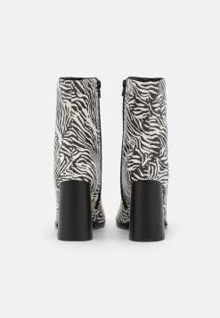 Even&Odd Bottines - Black 9 Even&Odd Bottines - Black -Pas Cher Mode Féminine Magasin 823d2058c3f84617ac93f750f5d2f6c5