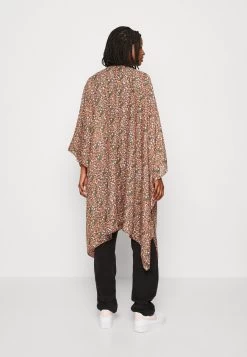 Even&Odd Veste Légère - Red -Pas Cher Mode Féminine Magasin 8db7c20118964b33b3af20a46855d6ec