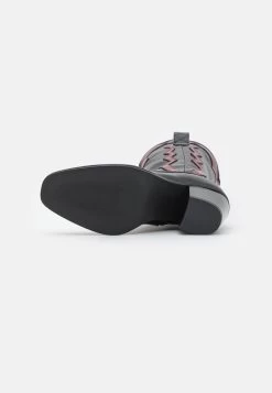 Even&Odd Santiags - Black -Pas Cher Mode Féminine Magasin 8eaf4133d02548aca1c76221707e332e