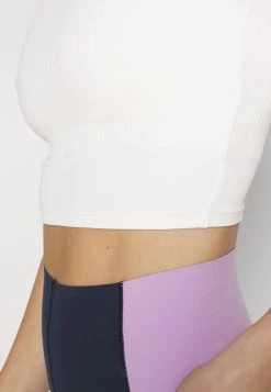 T-Shirt Basique - Cloud Dancer -Pas Cher Mode Féminine Magasin 95ad4011553a4033b808444bd0f3bca0