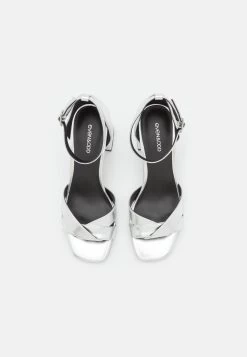 Sandales - Silver 11 Sandales - Silver -Pas Cher Mode Féminine Magasin 97baa78a4917410586549e51bb1aa6b8