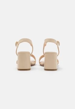 Even&Odd Sandales - Off White 9 Even&Odd Sandales - Off White -Pas Cher Mode Féminine Magasin ce8b5e4ec765499c9fb745efc5bd6791