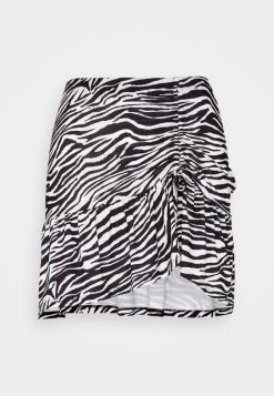 Even&Odd Minijupe - Black/White -Pas Cher Mode Féminine Magasin e7ef7ba9d92341f59ac974d4e9c046f8